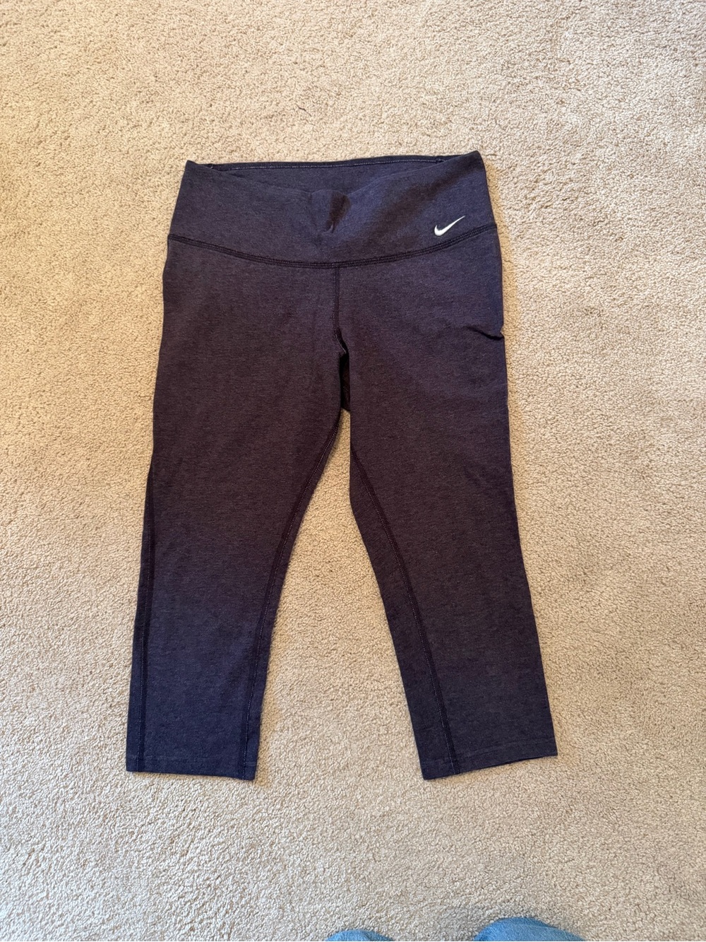 Nike Women’s Cotton Blend Purple Cropped Leggings - medium
